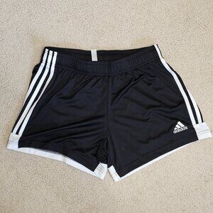 Adidas - Shorts